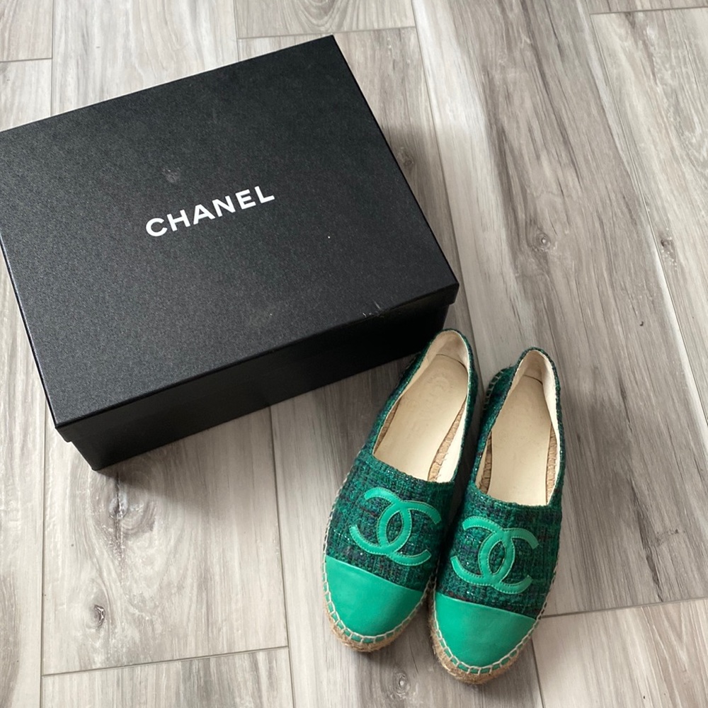 Chanel tweed green shoes